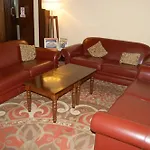 Best Western Plus Pastures Hotel